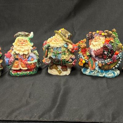 Lot 435: Crinkle Claus Figurine Lot – Set of 9 Limited Edition Possible Dreams Santas