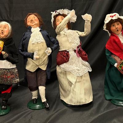 Lot 434: Lot of 6 Byers’ Choice Carolers – Christmas Figurines (2000–2002) A Christmas Carol & More
