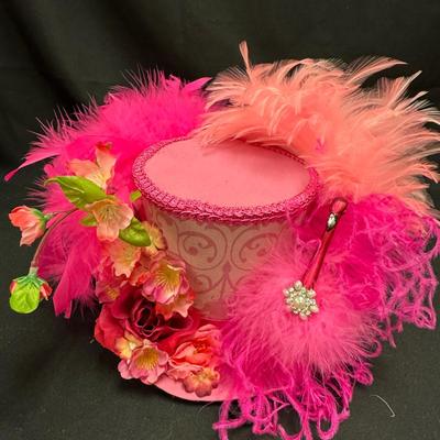 Lot 266: Ms Purdy Original Flamboyant Flamingo Top Hat 