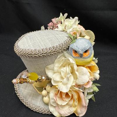 Lot 262:  Artisan Mini Top Hat Hand Made By Chiki Bird 