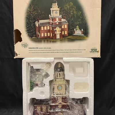 Lot 422: Department 56 Heritage Village Independence Hall – Historical Landmark Series
