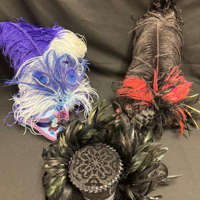 Lot 285: Chiki Bird Tricorn Hats And Mini Top Hat 