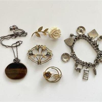 Sale Photo Thumbnail #221
