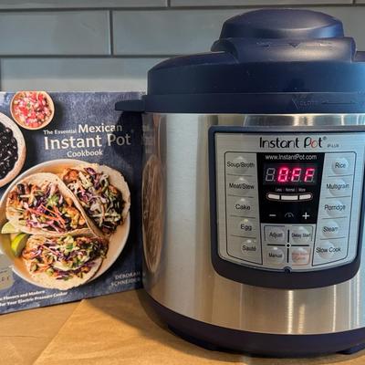 New Insta Pot & Cookbook 