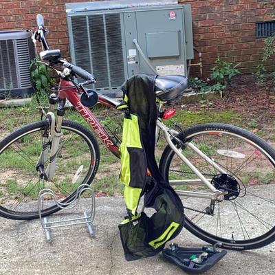 Trek 7500 Hybrid Bike with Bontrager Tires, ICON Safety Vest & Accessories