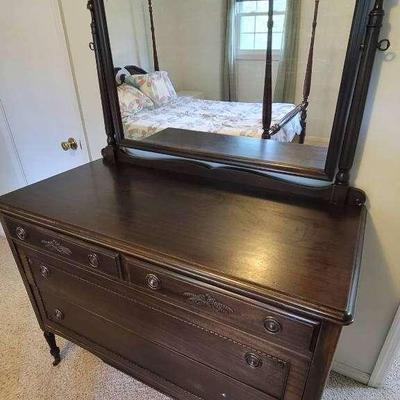 Antique Mahogany Victorian Colonial Dresser With Mirror