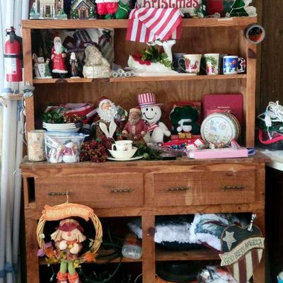 Holiday Décor Collection Featuring Christmas, Harvest & Patriotic Themes