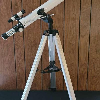 Neptune 70060 Refracting Telescope On Tripod