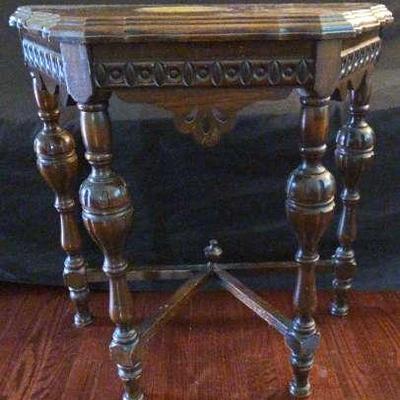 Vintage Wooden Demi End Table
