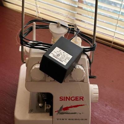 Singer Tiny Serger 