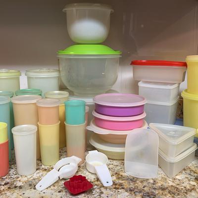 Tupperware 2 Drinks And Storage