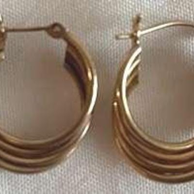 14k Yellow Gold Pipe Twist Hoop Earrings – Lightweight with Bold Style