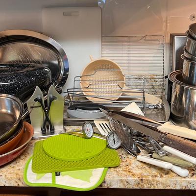 Pots And Pans Mystery Lot