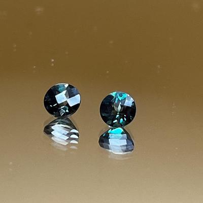 Green Labradorite Pair of Ovals .40ct .50ct 5mm Round - Blue Green Blue Green 