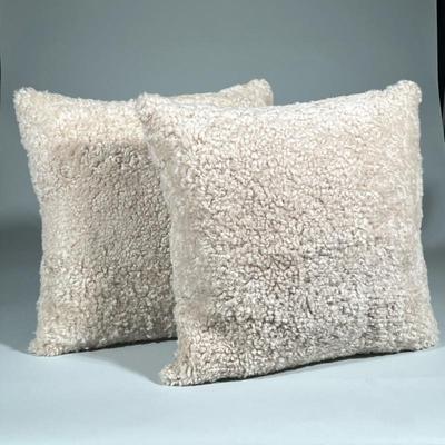(2pc) Matching Sheepskin Throw Pillows | With flax linen backs. Polyester filling and zipper. Brand new. Dimensions: h. 20 x w. 20 in
