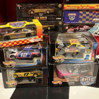 10 Limited Edition 1:24 Diecast NASCAR Racing Cars