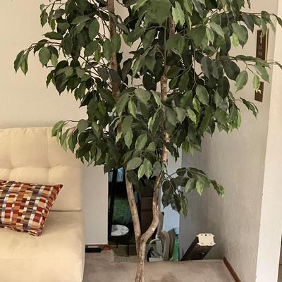 6 Ft Artificial Tree
