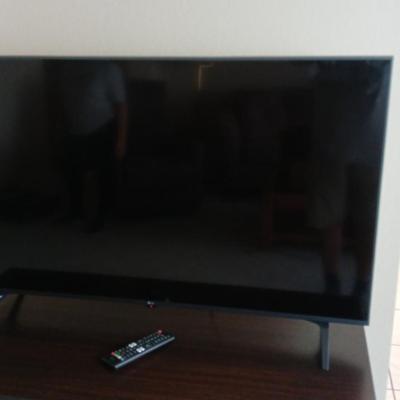 43-inch LCD (LED) 4K UHD TV