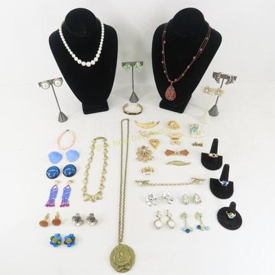 Sale Photo Thumbnail #140