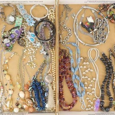 Sale Photo Thumbnail #137