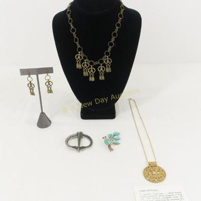 Sale Photo Thumbnail #41
