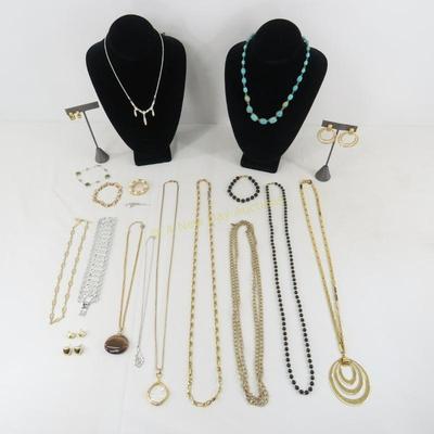 Sale Photo Thumbnail #93