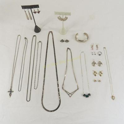 Sale Photo Thumbnail #38