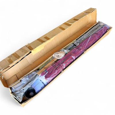 Sale Photo Thumbnail #45: Southern Patio 10' Solar Offset Umbrella, New in Box