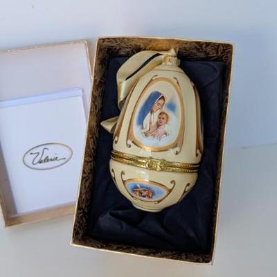 Sale Photo Thumbnail #204: Oh Holy Night Valerie Parr Hill Porcelain Musical Egg Ornament