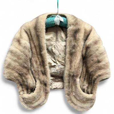 Sale Photo Thumbnail #162: Ladies' Ash Blonde Mink Stole w/ Satin Lining