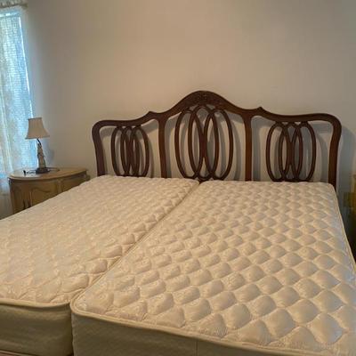 Sale Photo Thumbnail #91: King Bed (2 Twins)