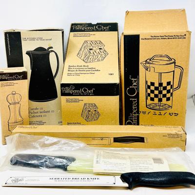 (7) Pampered Chef Carafe, Pitcher, Knife Block, Knives and Pepper Grinder
