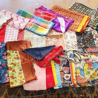 Ladies Vintage Scarves, Bandanas & Wraps