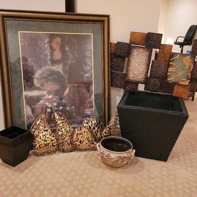 Wall Art & Planters
