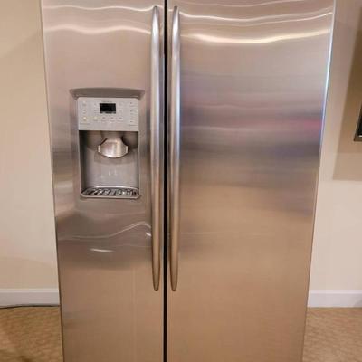 GE Refrigerator