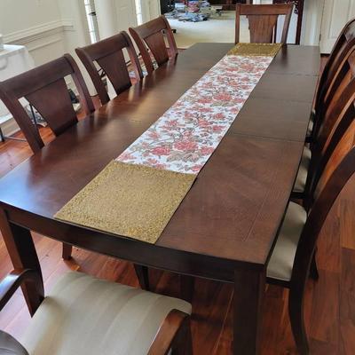 Dining Table & Chairs