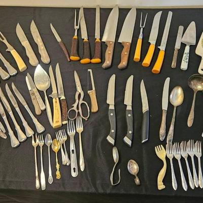 AT349 Various Knives Silverware and Serving Pieces