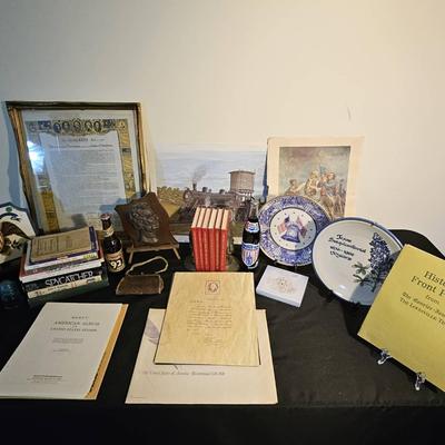 AT333 Americana Collectibles Book Ends Coin Collecting Books