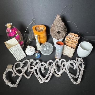 Natural Flower Vases And Decor