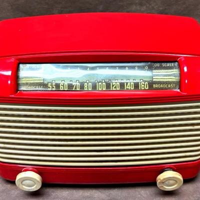 Vintage “Philco 46-250” Transitone Radio 