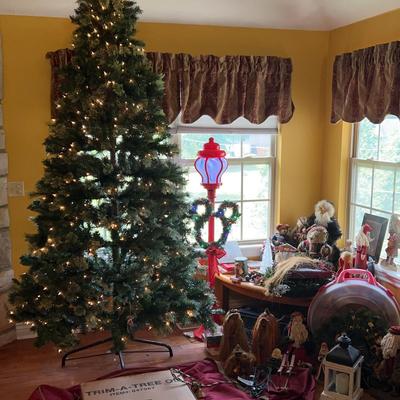 Huge Christmas Lot