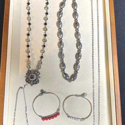 Silver Tone Women’s Jewelry 