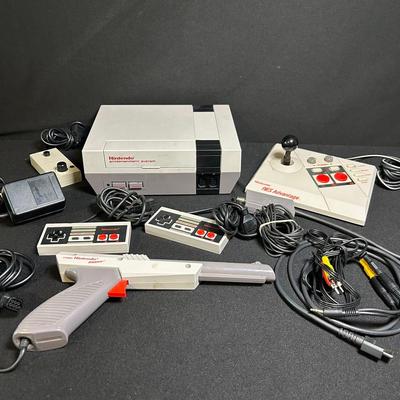 Nintendo Entertainment System & Accessories 