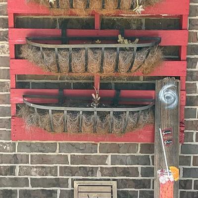 Planters & Wall Art