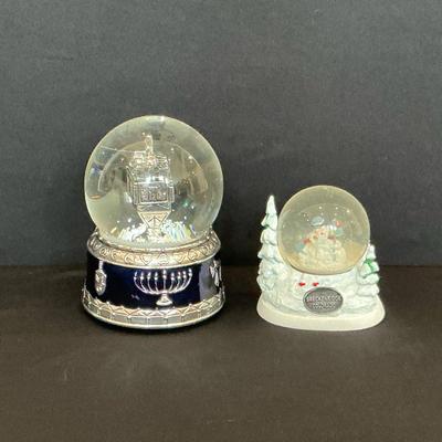 Winter Snow Globes