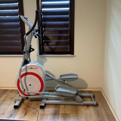 Schwinn 420 Elliptical Machine