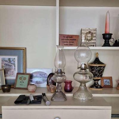 Photos, artwork Oil lamps.