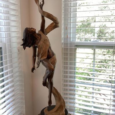 Zenith Statue