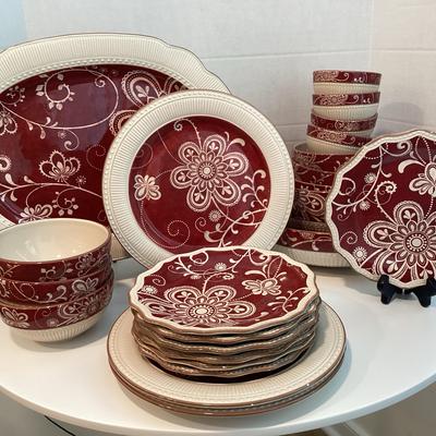 Pier 1 Dishes