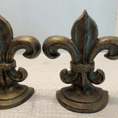 Fleur-De-Lis